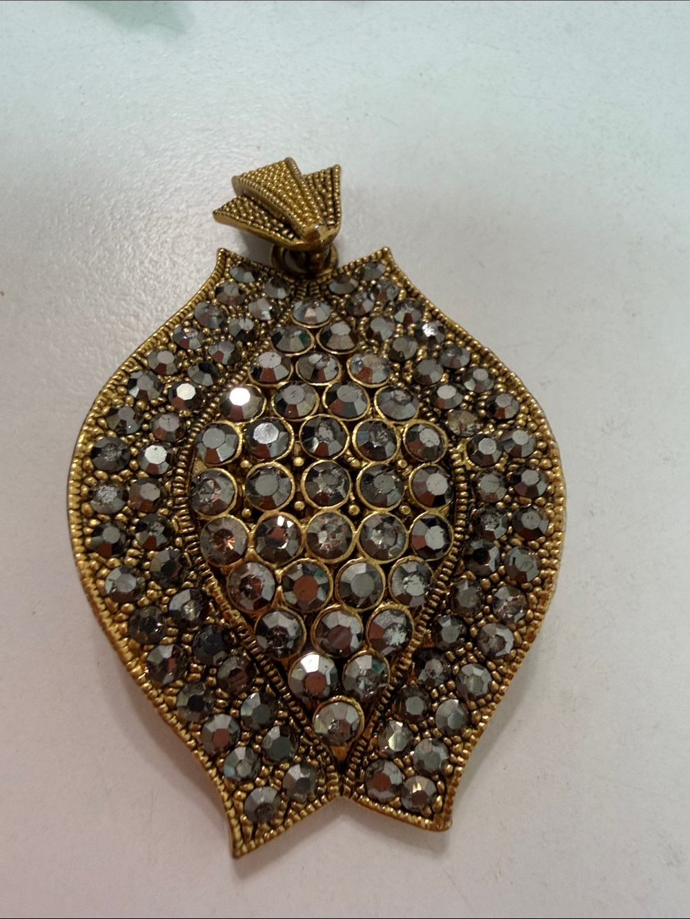 Source Unknown Gold-Tone Crystal Leaf Motif Necklace and Earring Set - Picture 2 of 5